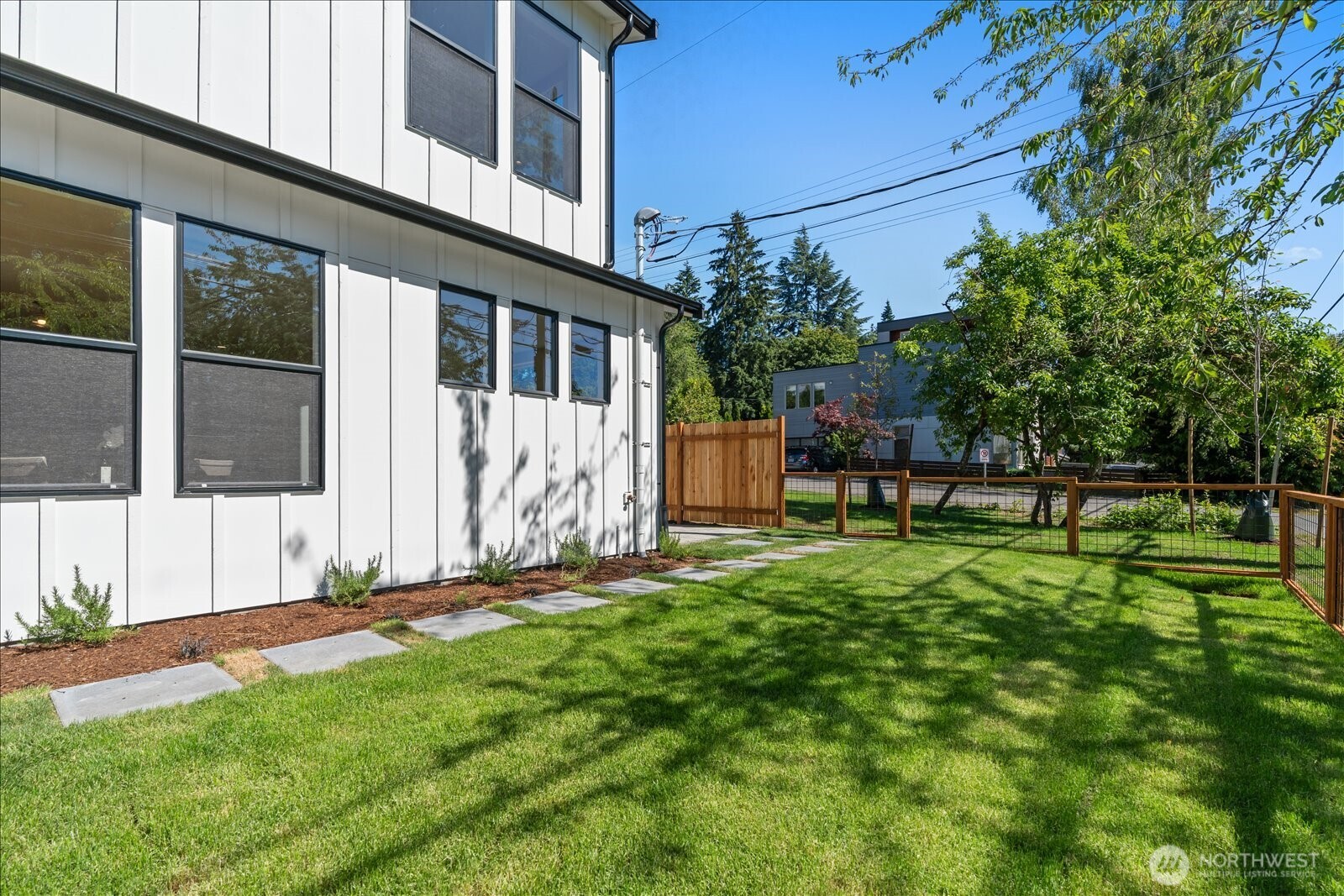 13702 37th Avenue NE