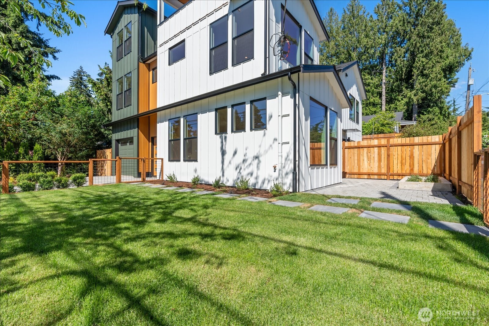 13702 37th Avenue NE