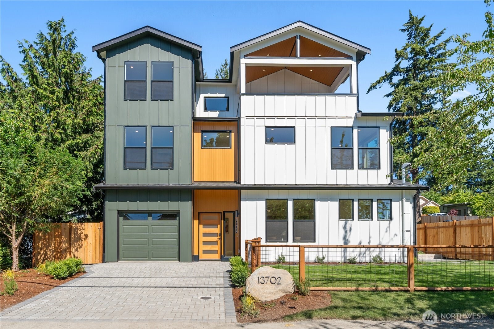 13702 37th Avenue NE