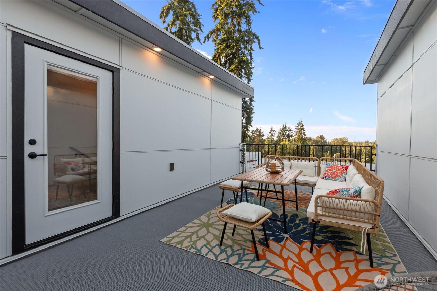 2150 N 147th Street Unit: E