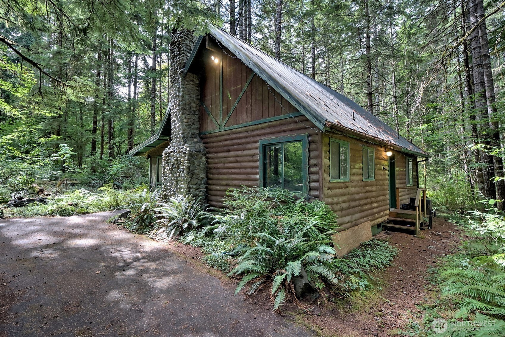 832 N Lake Cushman Road