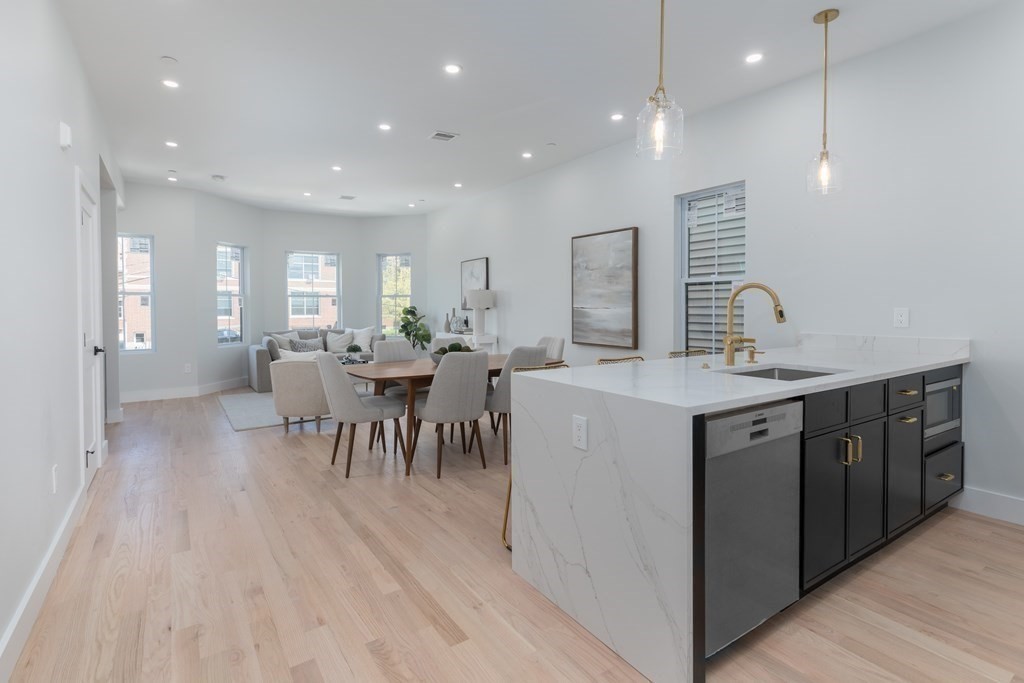 218 Brooks # 2
