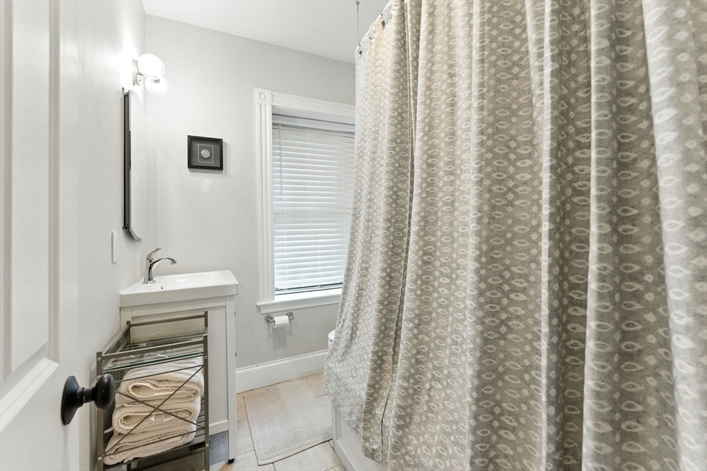 19 Medford St # U2