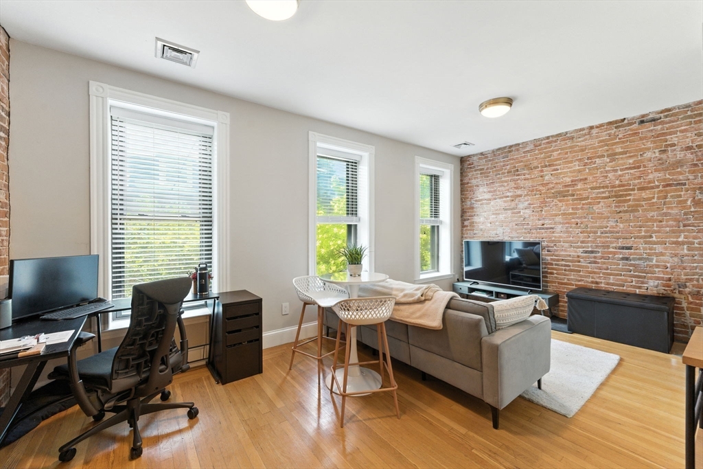 19 Medford St # U2