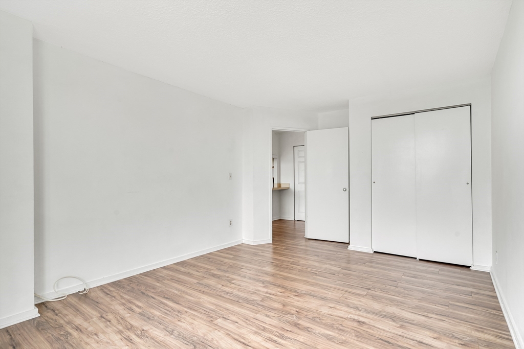 44 Washington St # 1103