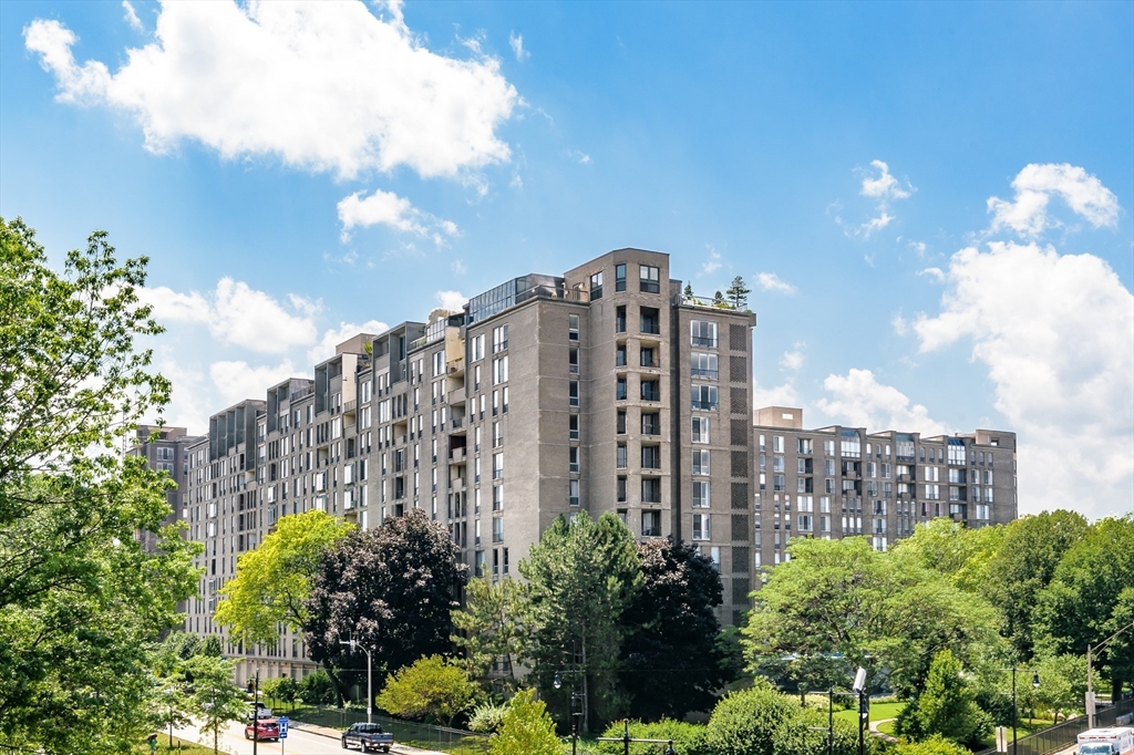 44 Washington St # 1103