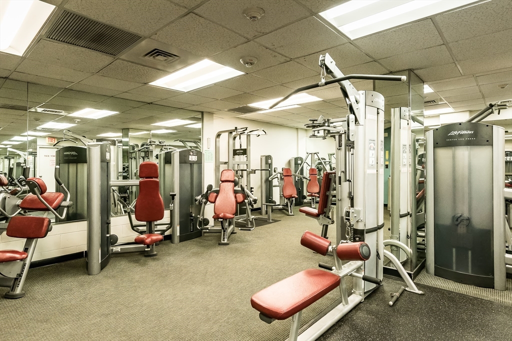 44 Washington St # 1103