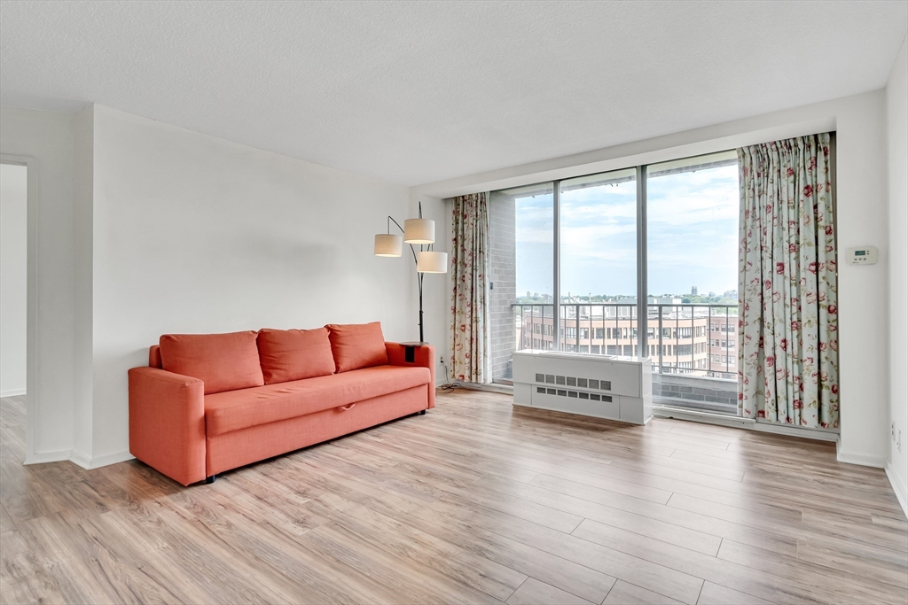 44 Washington St # 1103