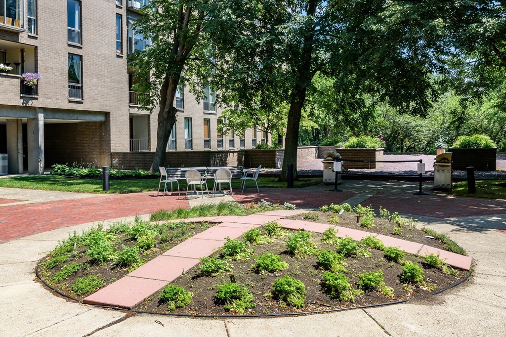 44 Washington St # 1103