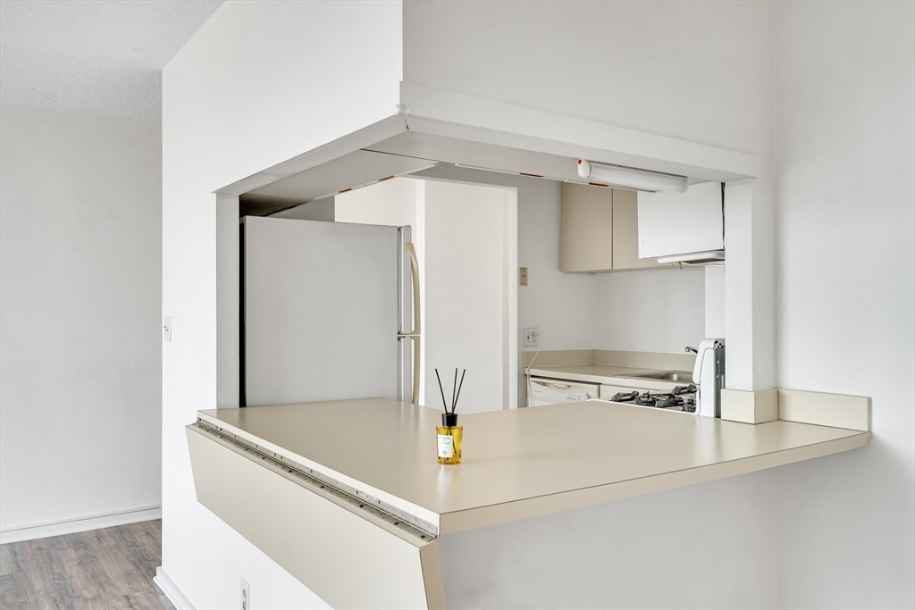 44 Washington St # 1103