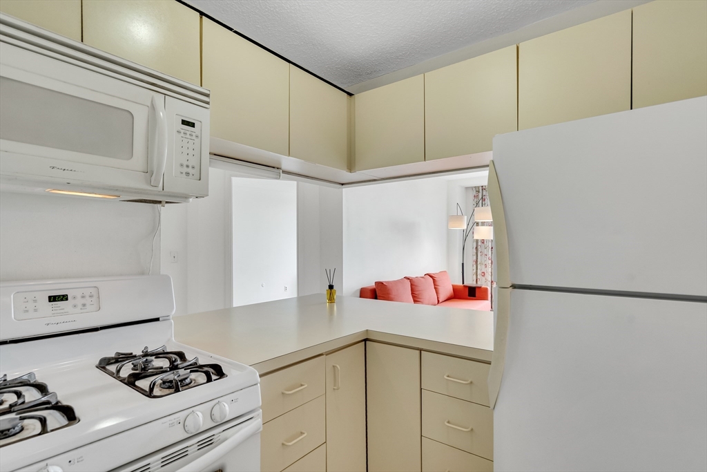 44 Washington St # 1103