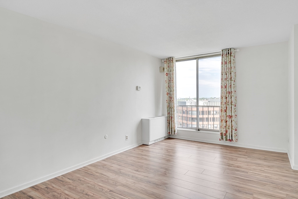 44 Washington St # 1103