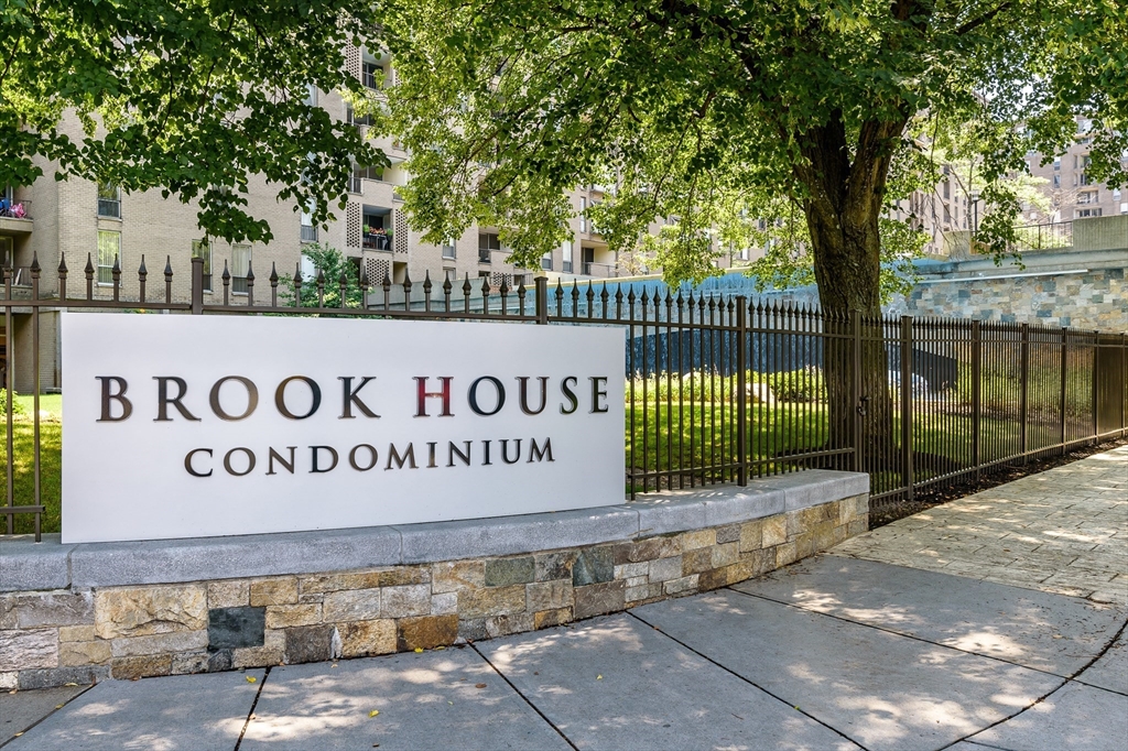 44 Washington St # 1103