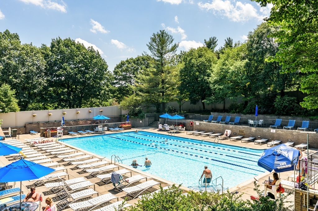 44 Washington St # 1103