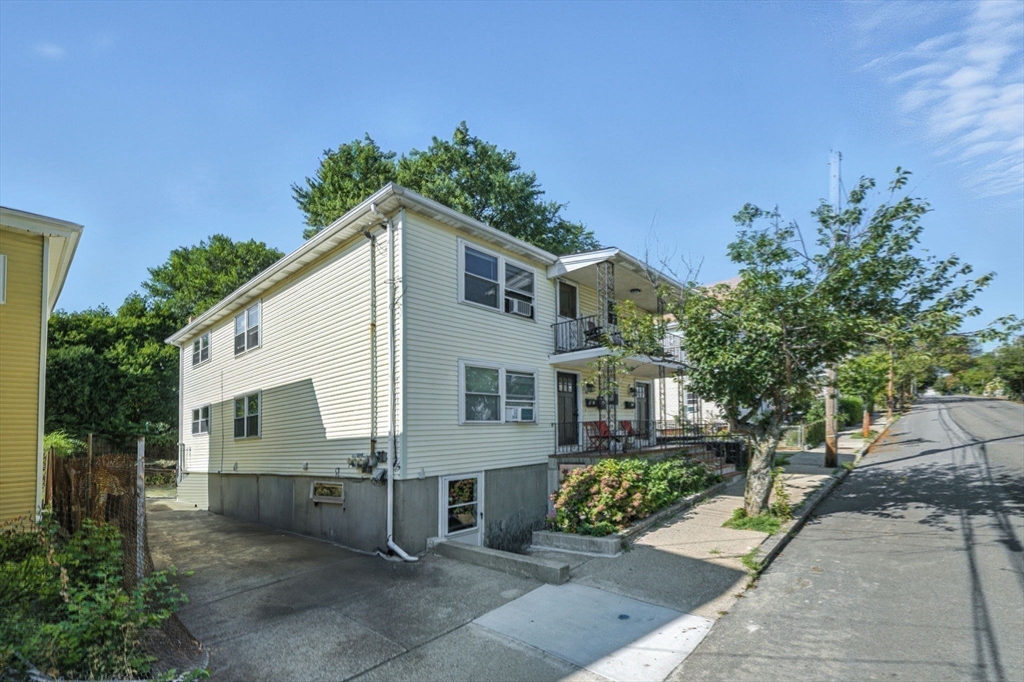 57 Newbury St # 1