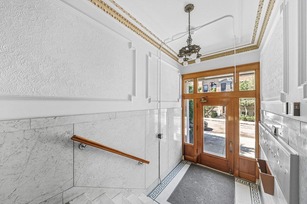 4 Crawford St # U4