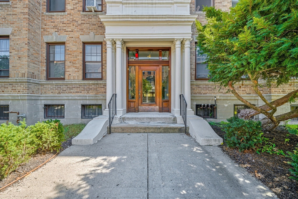 4 Crawford St # U4