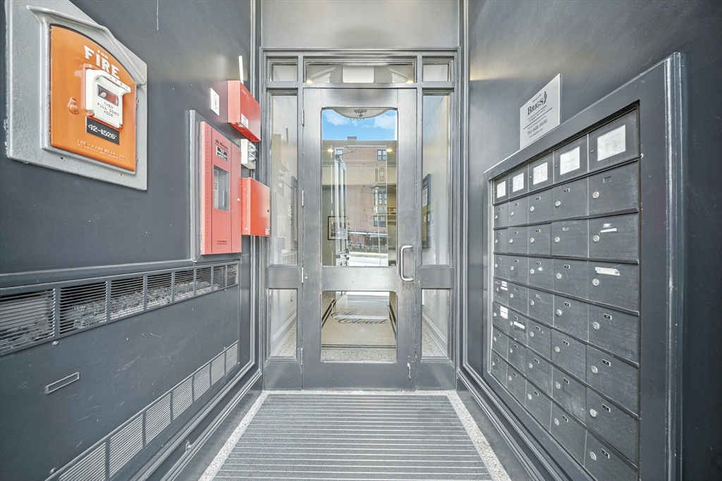 567 Tremont St # U20