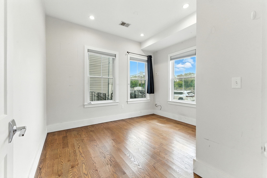 64 Gove St # 1 Unit: #1