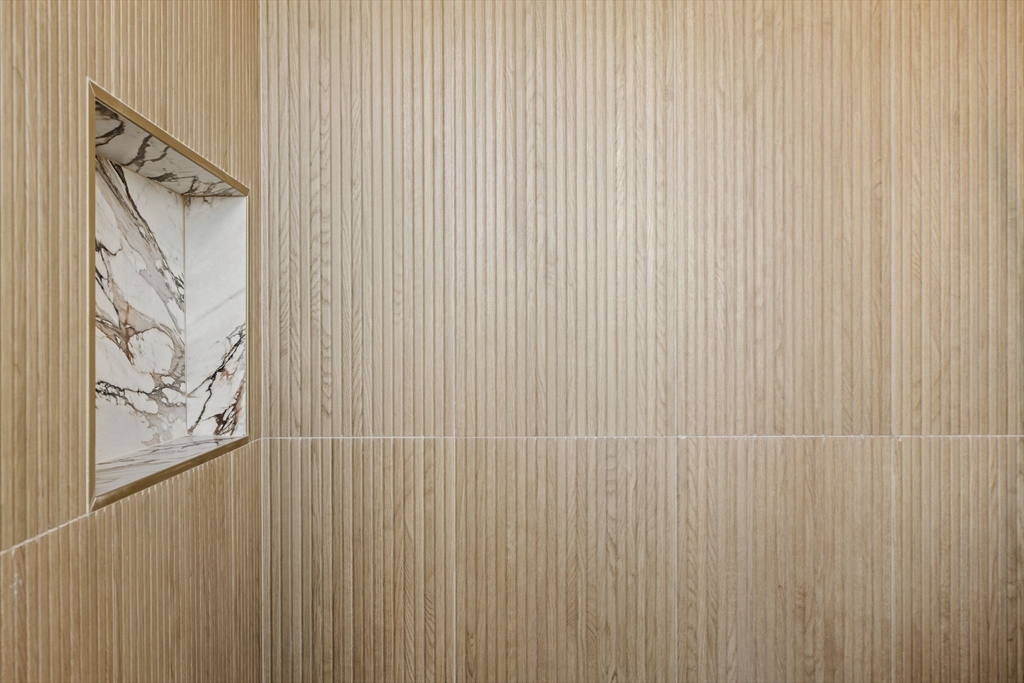 100 Bennington St Unit: PH4A