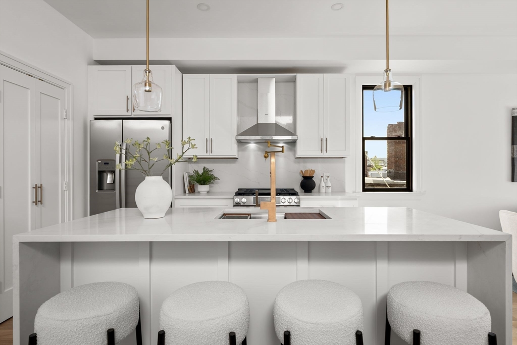 100 Bennington St Unit: PH4A