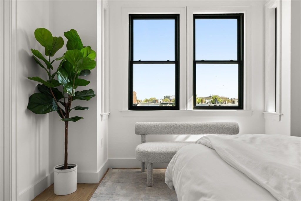 100 Bennington St Unit: PH4A