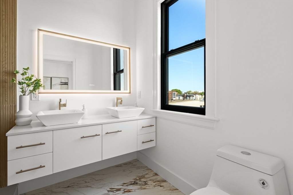 100 Bennington St Unit: PH4A