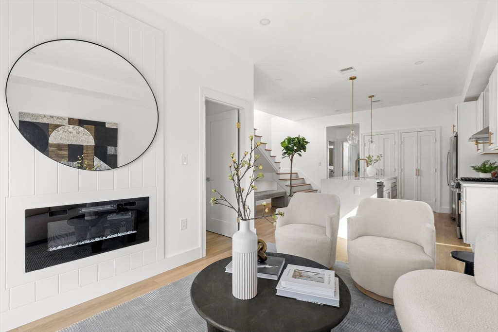 100 Bennington St Unit: PH4A