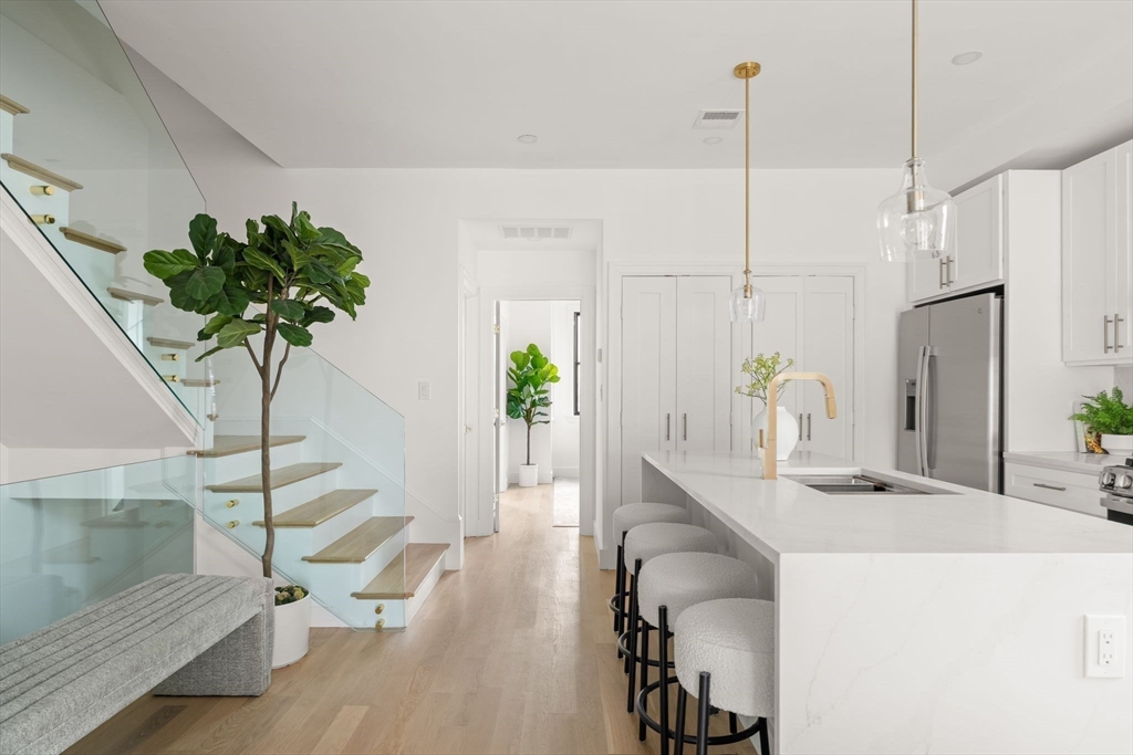 100 Bennington St Unit: PH4A