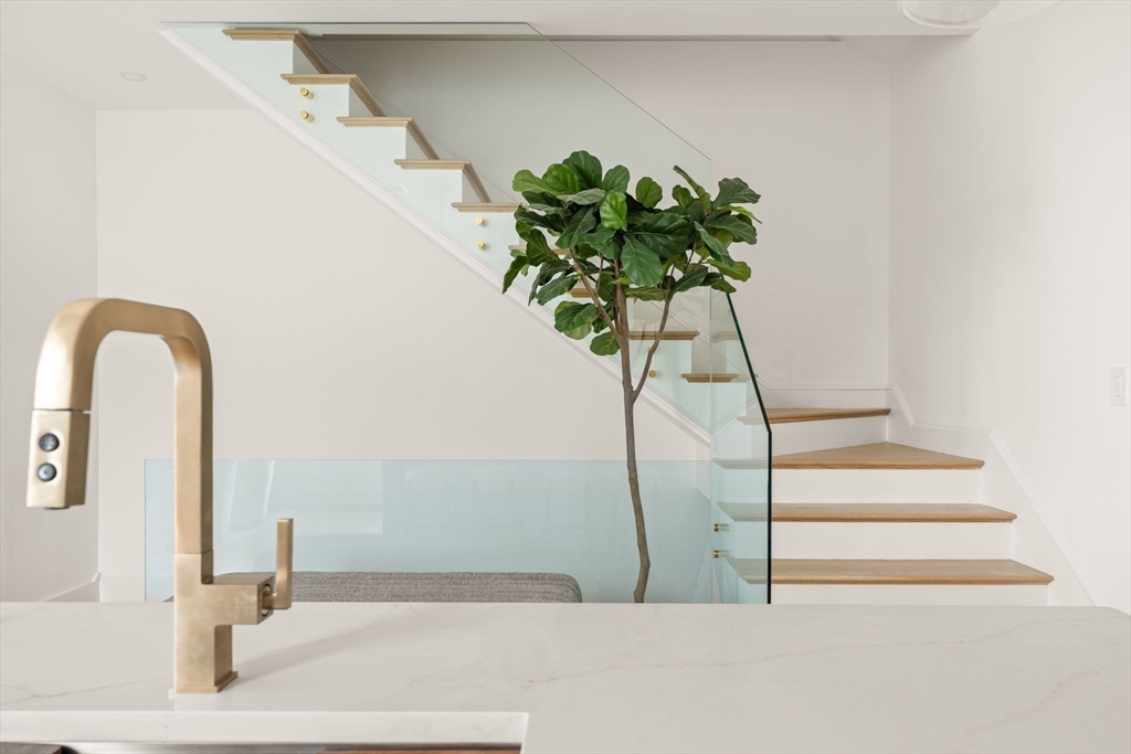 100 Bennington St Unit: PH4A