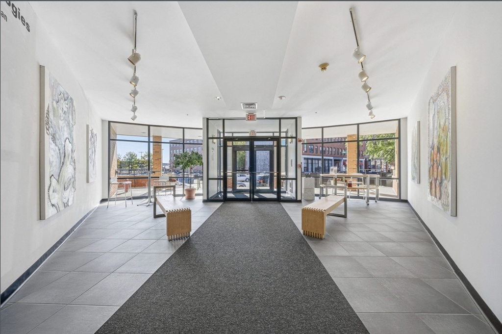 1200 Washington St. # 215