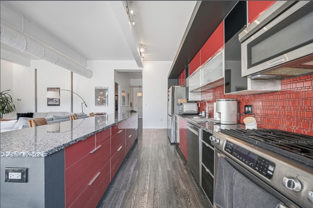 1200 Washington St. # 215