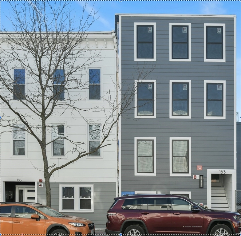 183 Maverick St # 3
