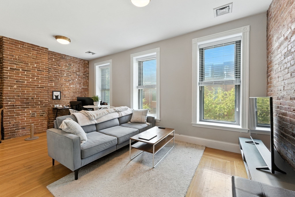 19 Medford St # U2