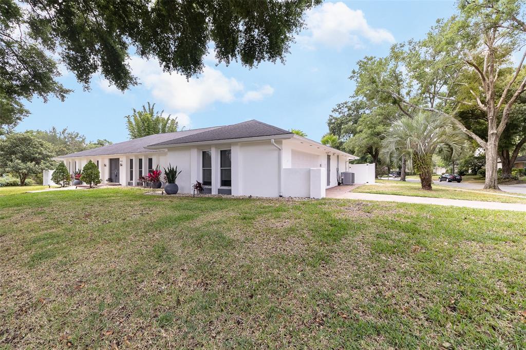 1800 KING ARTHUR CIR