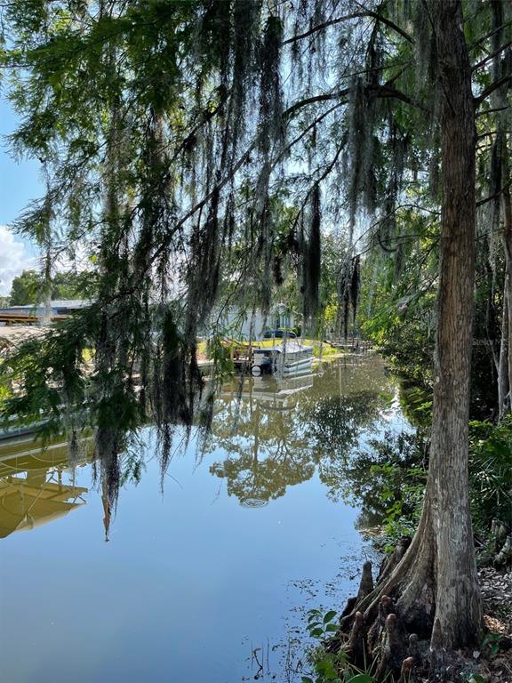 12021 EAGLE POINT CT