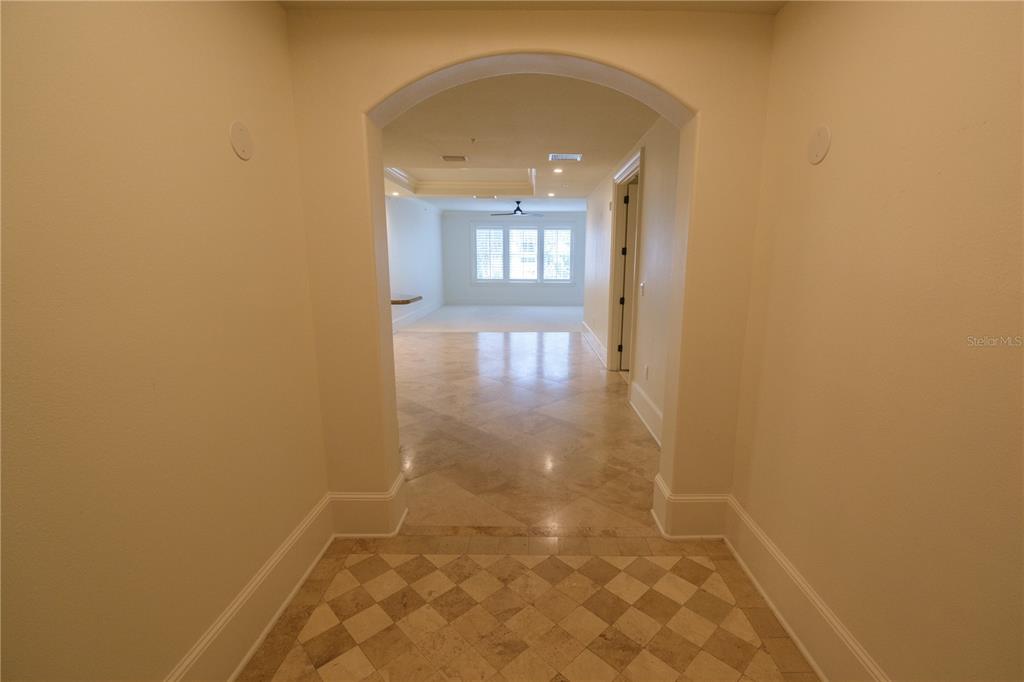 315 E NEW ENGLAND AVE #8