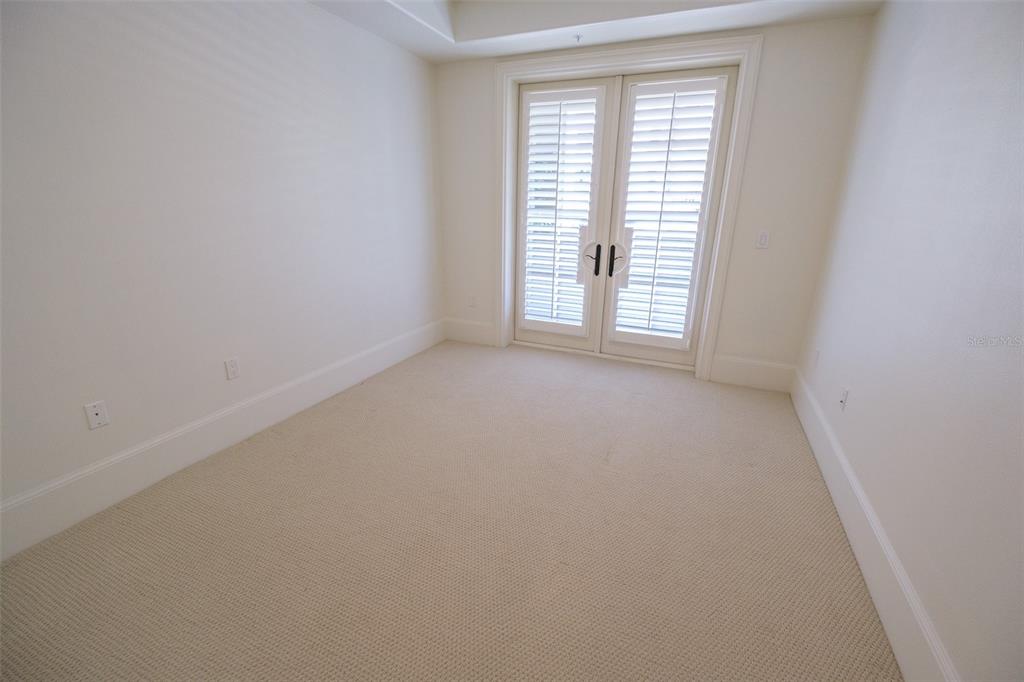 315 E NEW ENGLAND AVE #8