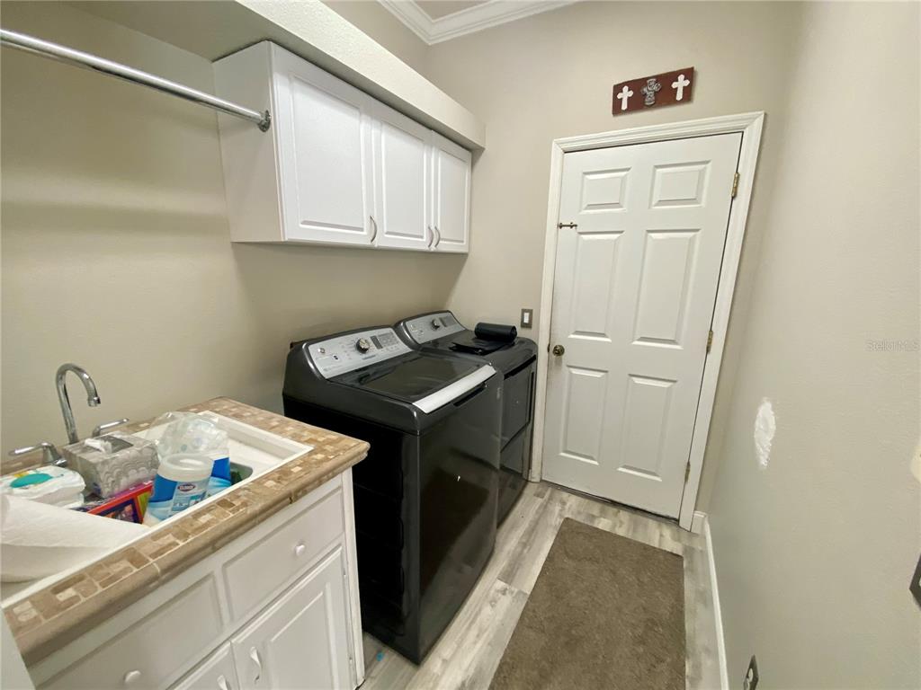 3953 BEACON RIDGE WAY