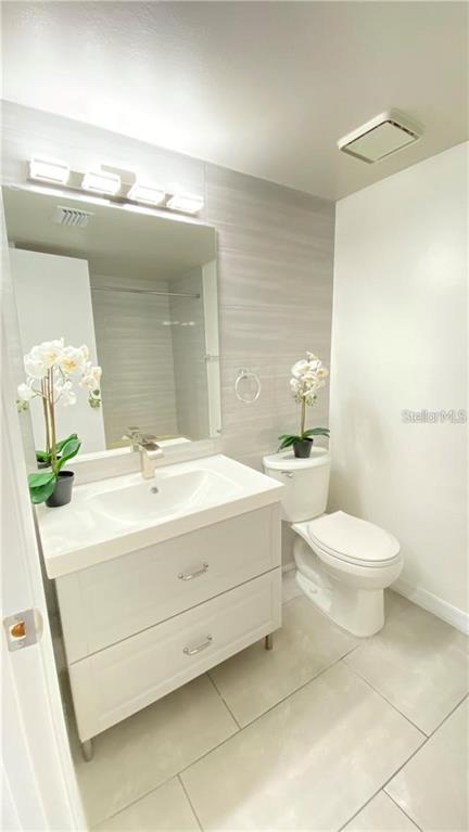 1054 LOTUS COVE CT #612