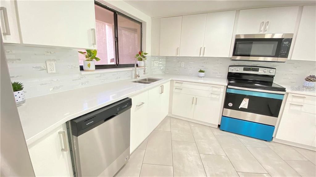 1054 LOTUS COVE CT #612