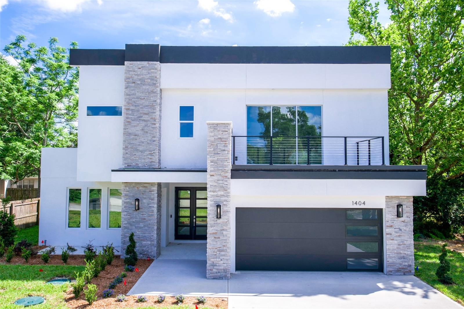 1404 BORDER DR