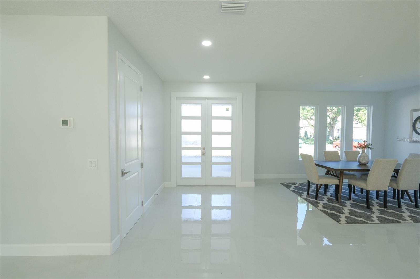 1404 BORDER DR