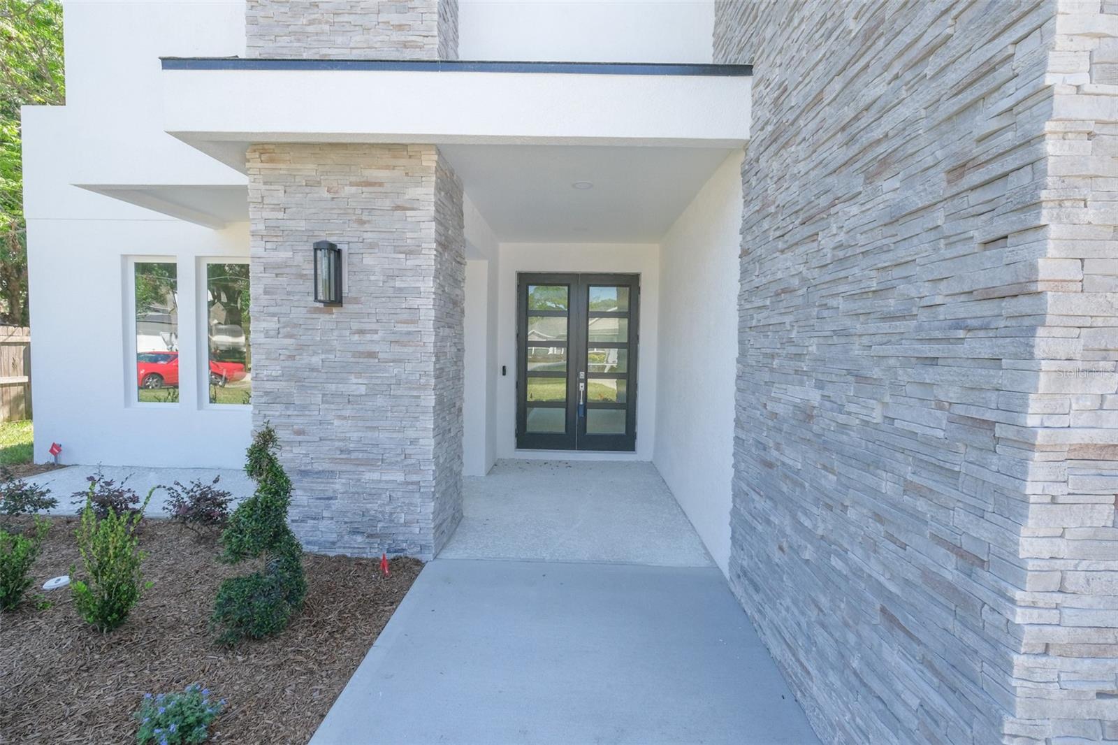 1404 BORDER DR