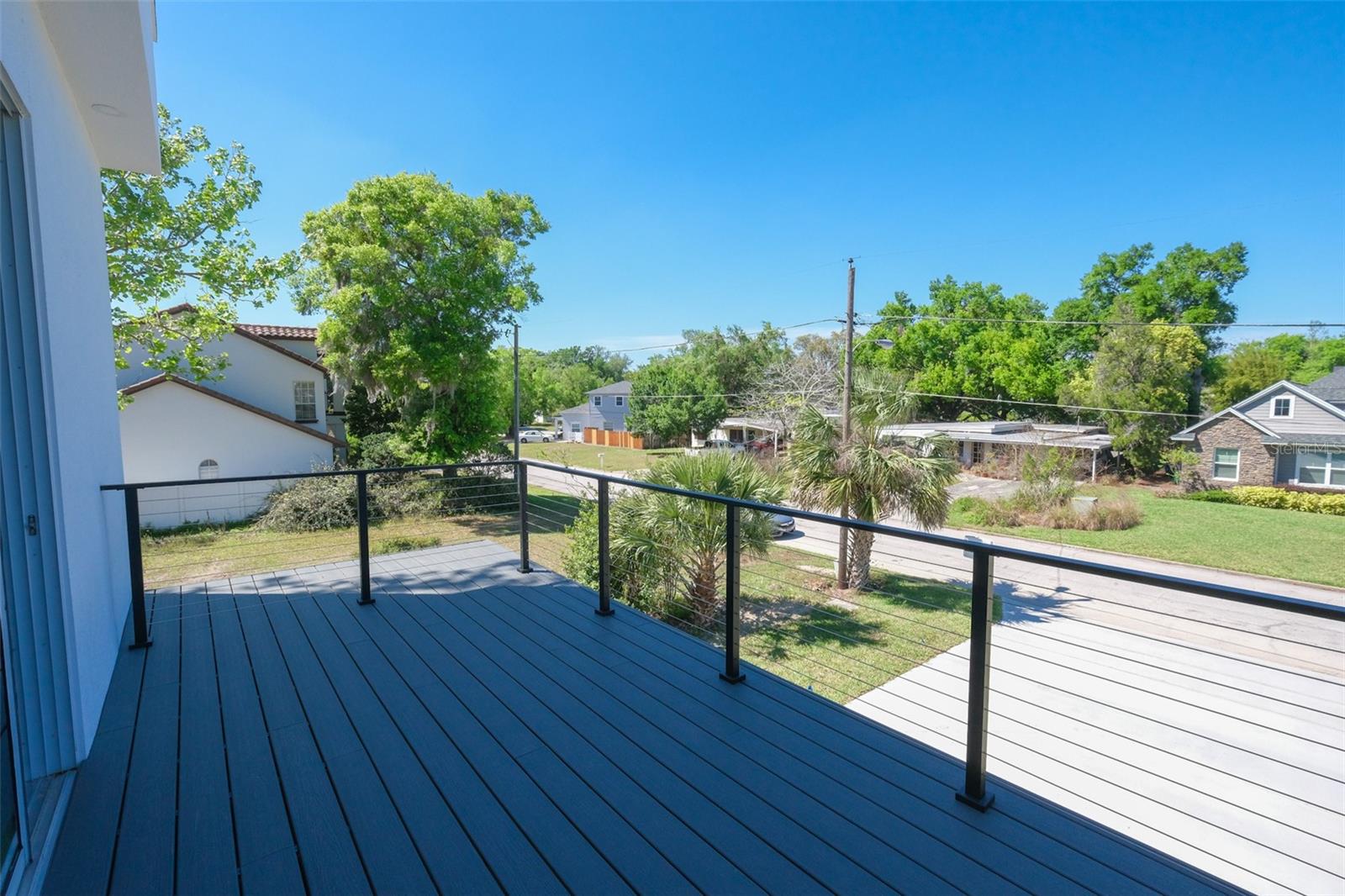 1404 BORDER DR