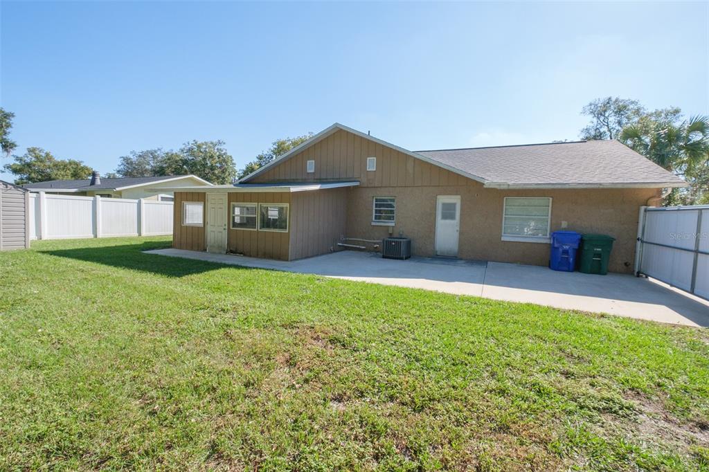 337 S COUNTRY CLUB RD