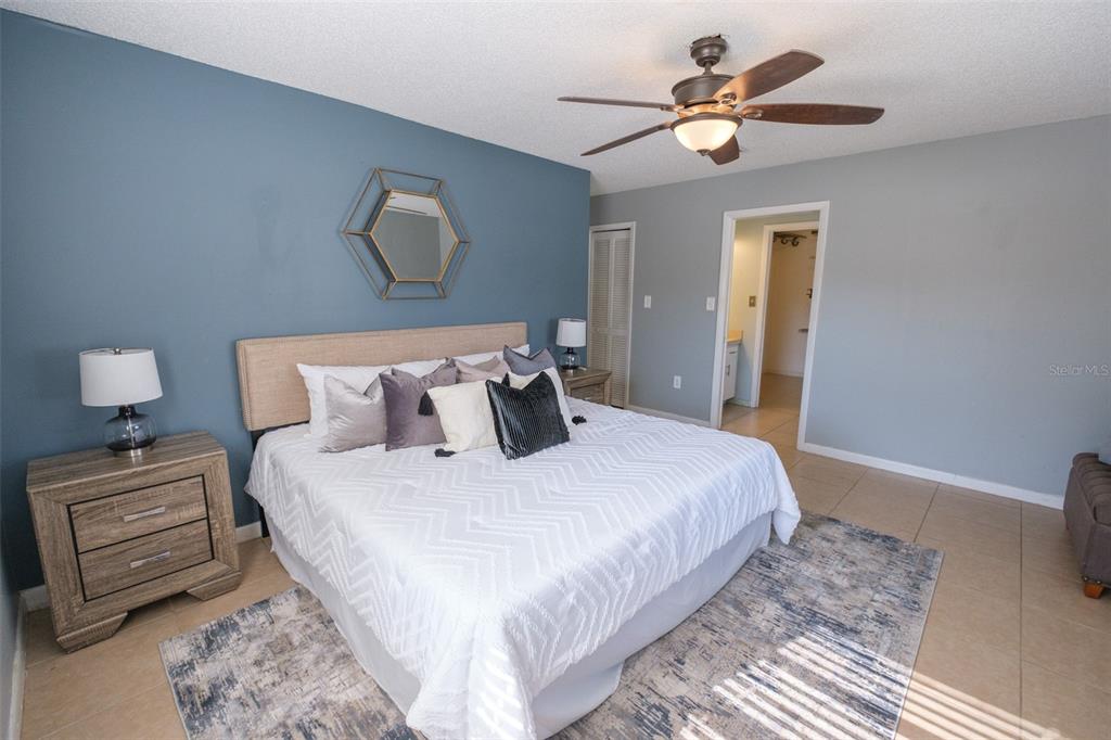 337 S COUNTRY CLUB RD