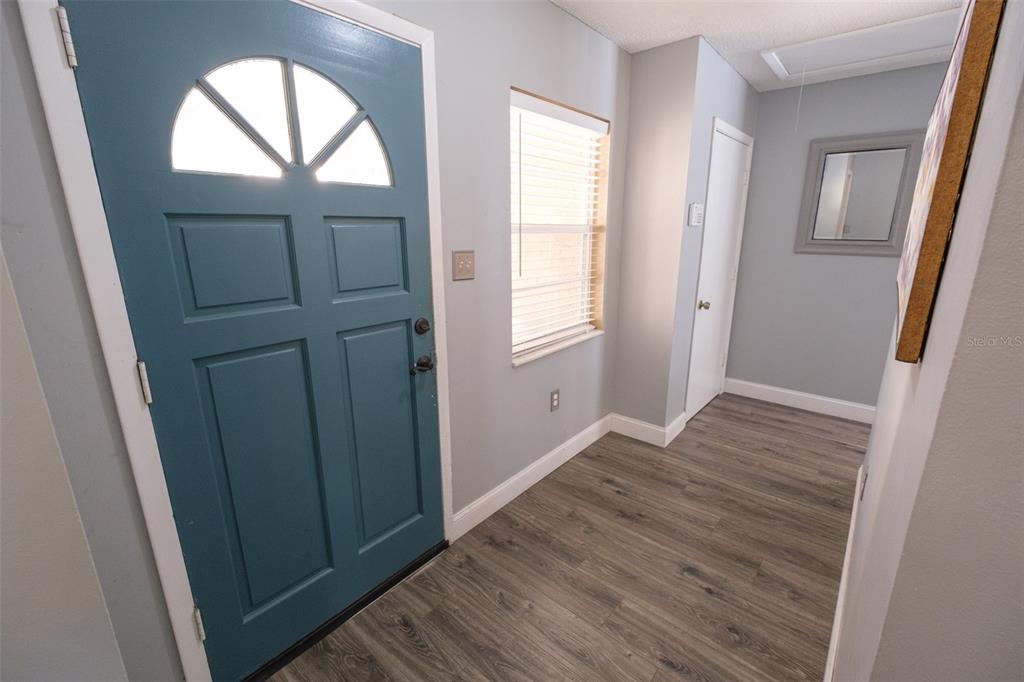 337 S COUNTRY CLUB RD