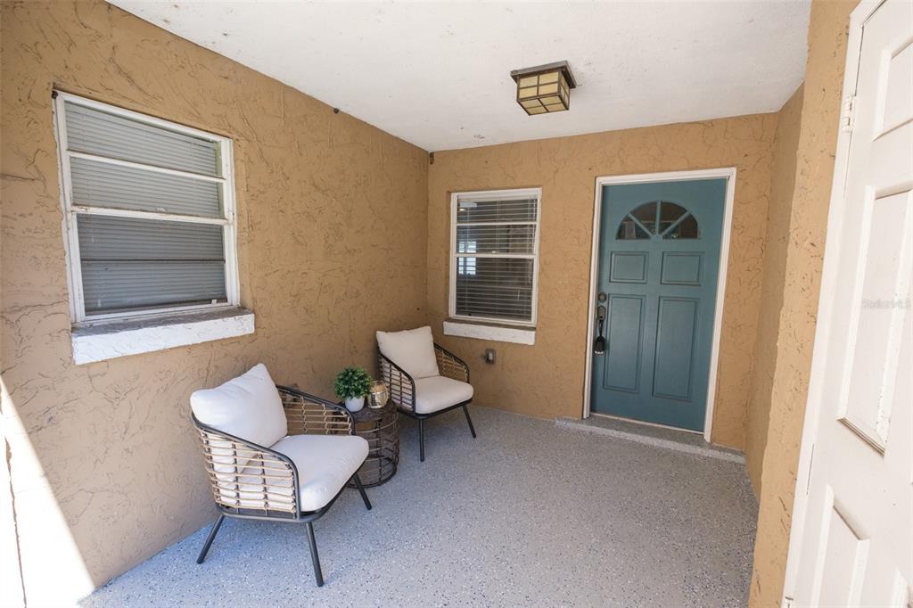 337 S COUNTRY CLUB RD