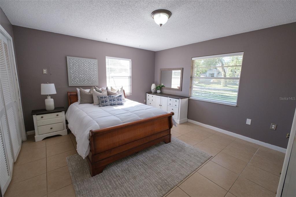 337 S COUNTRY CLUB RD